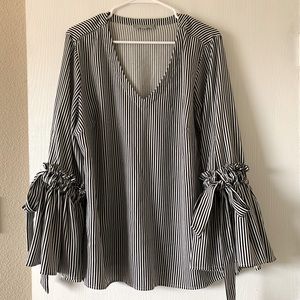 Katherine Barclay Black & White Top